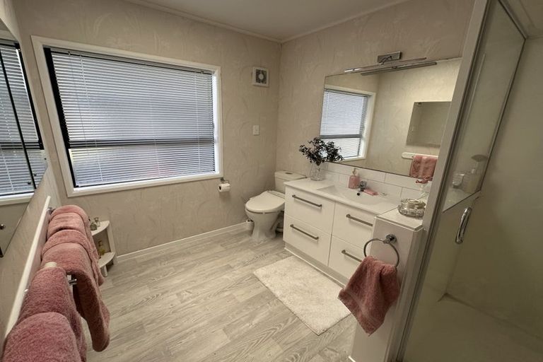 Photo of property in 31 Arkles Strand, Arkles Bay, Whangaparaoa, 0932