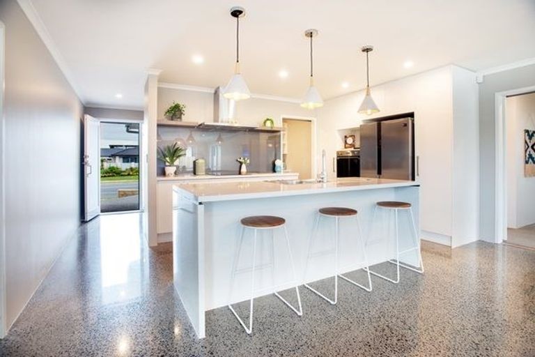 Photo of property in 46 Twin Parks Rise, Papakura, 2110