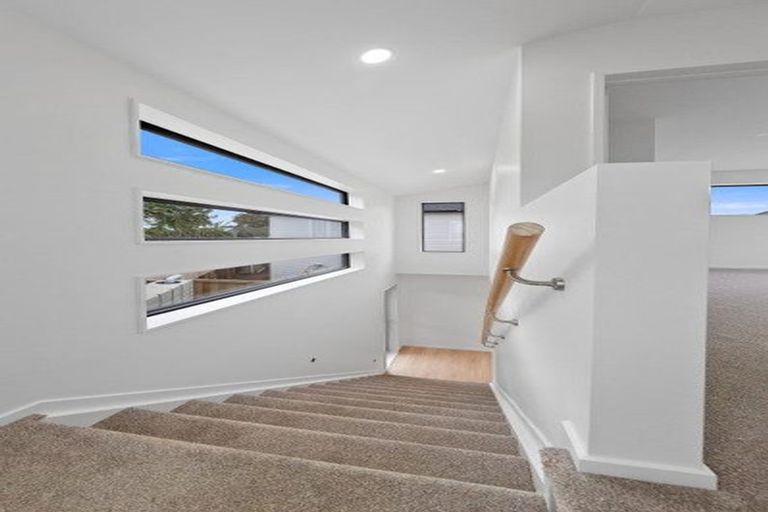 Photo of property in 2/1 O'connell Street, Manurewa, Auckland, 2102