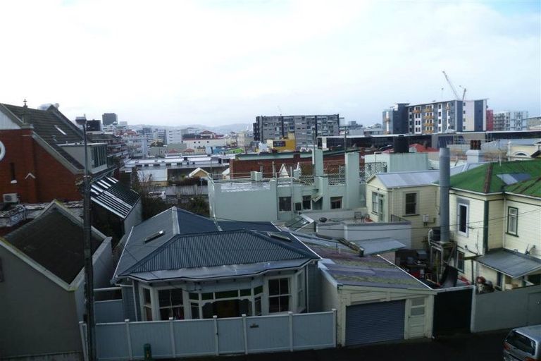 Photo of property in Qba Apartments, 2p/51 Webb Street, Mount Cook, Wellington, 6011
