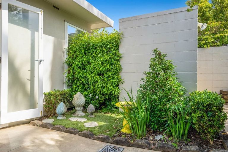 Photo of property in 4/252 Hurstmere Road, Takapuna, Auckland, 0622