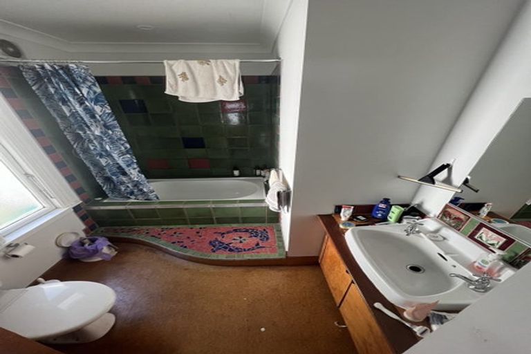 Photo of property in 24 Majoribanks Street, Mount Victoria, Wellington, 6011