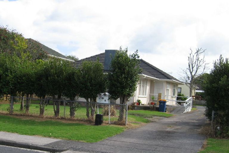 Photo of property in 26 Kervil Avenue, Te Atatu Peninsula, Auckland, 0610