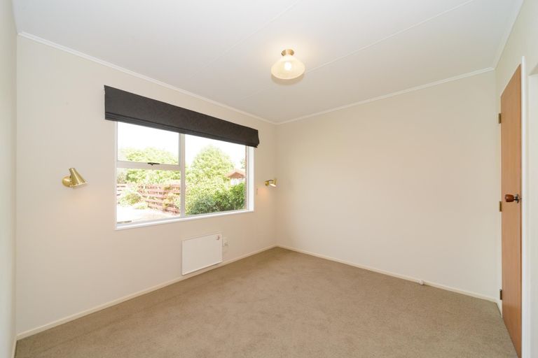 Photo of property in 21 Pencarrow Street, Highbury, Palmerston North, 4412