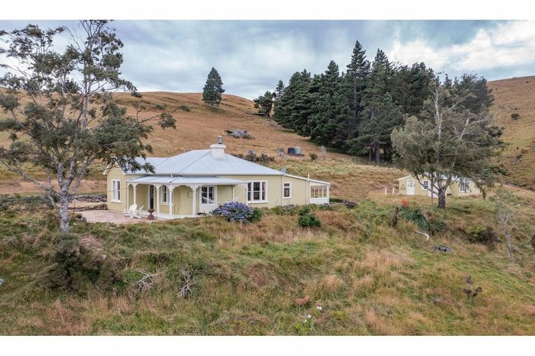 Photo of property in 3 Robin Hood Bay Road, Peraki, Little River, 7591