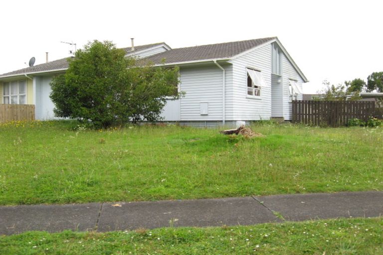 Photo of property in 14 Molesworth Place, Mangere, Auckland, 2022