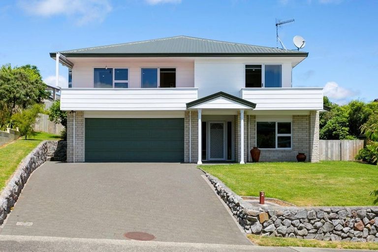 Photo of property in 2 Golders Place, Richmond Heights, Taupo, 3330