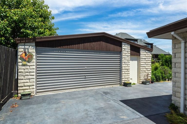 Photo of property in 17 Wakelin Place, Redwood, Christchurch, 8051