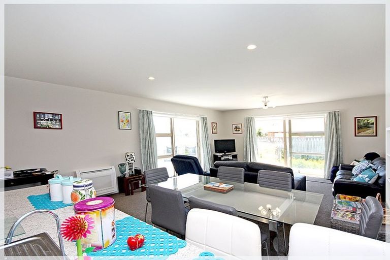 Photo of property in 27 Andrews Street, Foxton Beach, Foxton, 4815