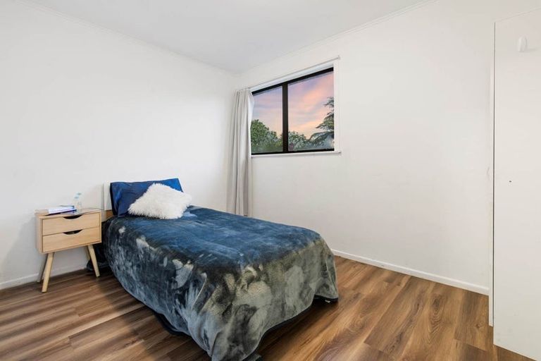 Photo of property in 24 Resolute Way, Papakura, 2110