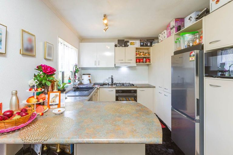 Photo of property in 119 Riverton Drive, Randwick Park, Auckland, 2105