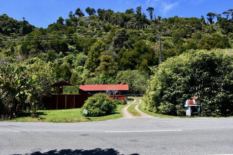Photo of property in 4546 Karamea Highway, Karamea, 7893