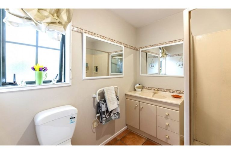 Photo of property in 46a Division Street, Riccarton, Christchurch, 8041