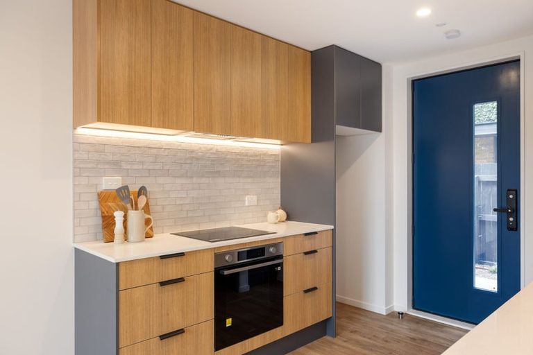 Photo of property in 2/276 Barbadoes Street, Christchurch Central, Christchurch, 8011