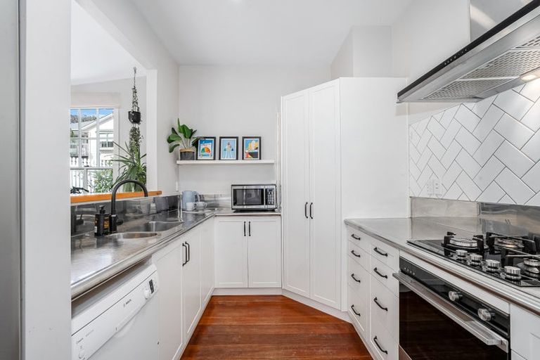 Photo of property in 37 Tarikaka Street, Ngaio, Wellington, 6035