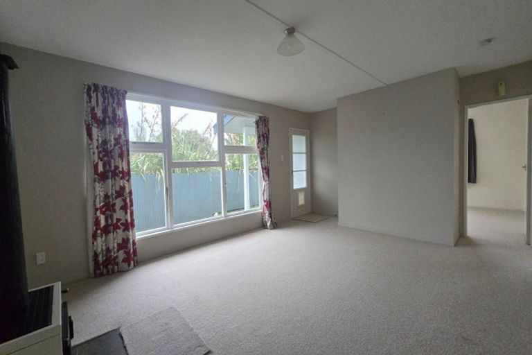Photo of property in 7 Roberts Street, Whataroa, 7886