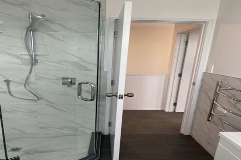 Photo of property in 28a Koromiko Street, New Lynn, Auckland, 0600