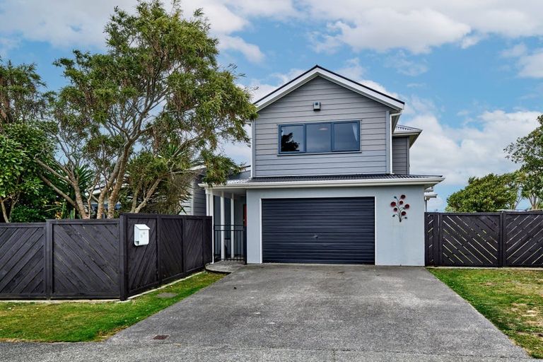 Photo of property in 16 Doncaster Terrace, Ascot Park, Porirua, 5024