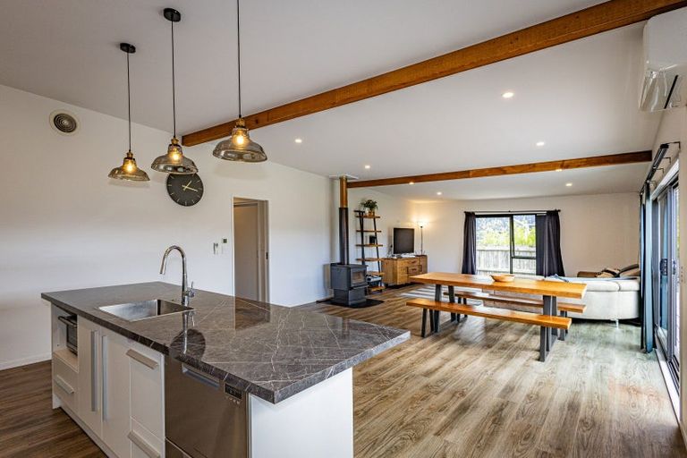 Photo of property in 5 Heartwood Lane, Ohakune, 4625