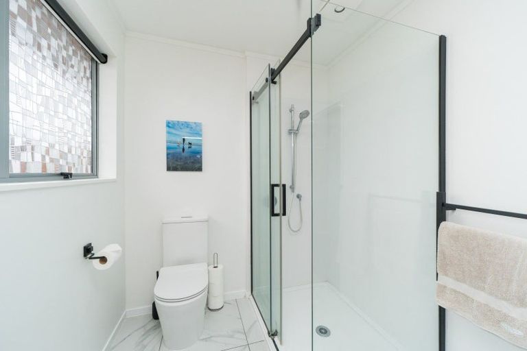 Photo of property in 9 Hinau Place, Cloverlea, Palmerston North, 4412