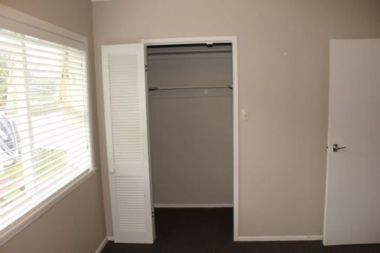 Photo of property in 47 Castleford Street, Green Bay, Auckland, 0604