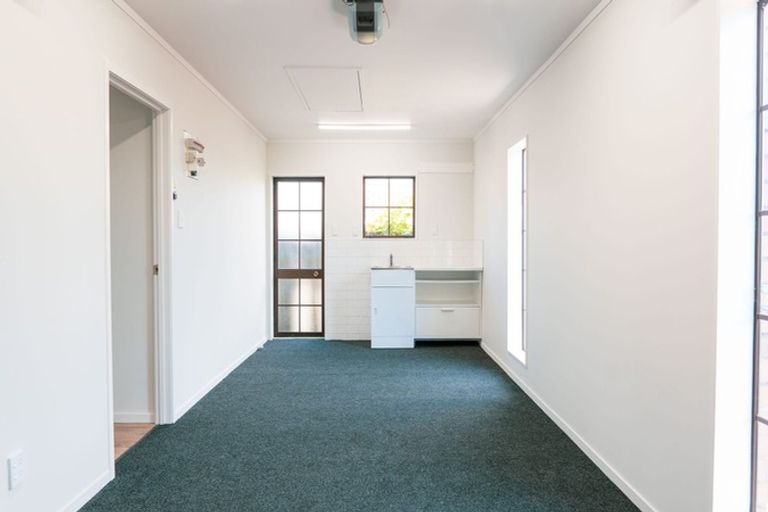 Photo of property in 4/50 Wellington Street, Howick, Auckland, 2014