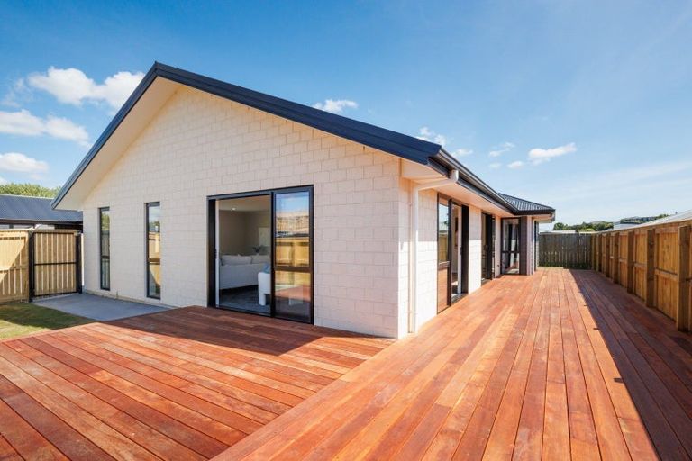 Photo of property in 87 Freedom Drive, Kelvin Grove, Palmerston North, 4470