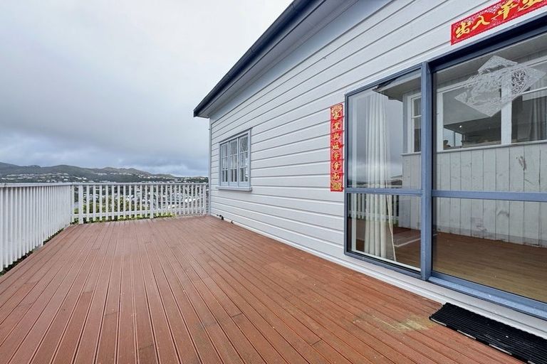 Photo of property in 30 Chesterton Street, Johnsonville, Wellington, 6037