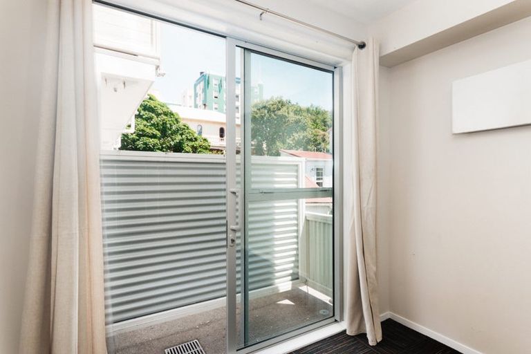 Photo of property in 35 Karo Drive, Te Aro, Wellington, 6011