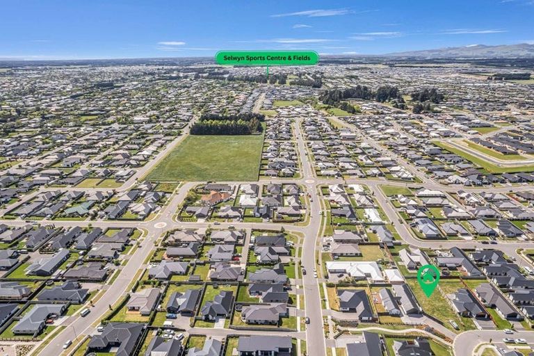 Photo of property in 8 Crosado Place, Rolleston, 7614