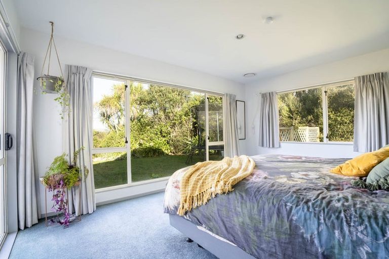 Photo of property in 7 Padstow Place, Camborne, Porirua, 5026