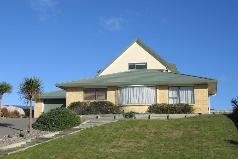 Photo of property in 12 Barrett Drive, Waikanae Beach, Waikanae, 5036