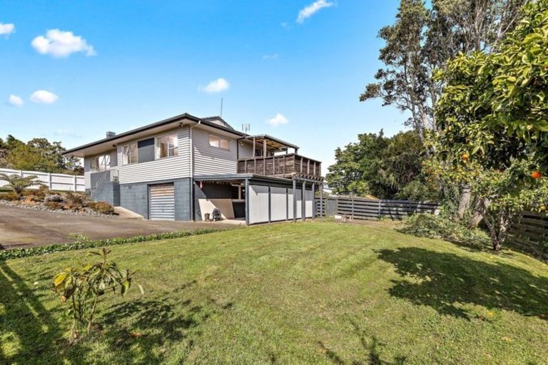Photo of property in 17 Brunner Road, Glen Eden, Auckland, 0602