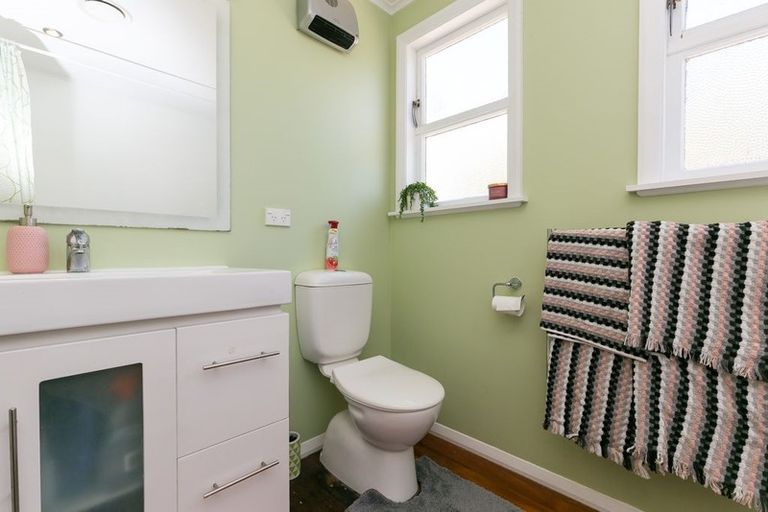 Photo of property in 12 Bannister Avenue, Johnsonville, Wellington, 6037