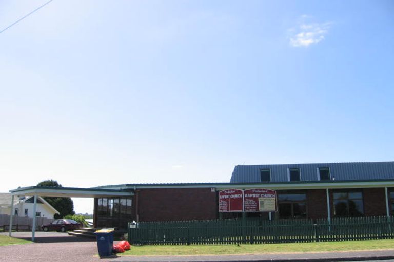 Photo of property in 107 Birkdale Road, Birkdale, Auckland, 0626