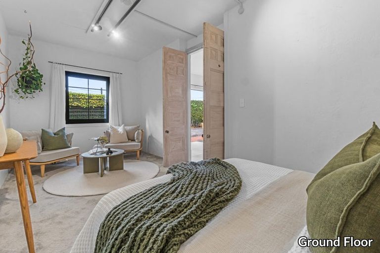 Photo of property in 1/25a Lake Road, Devonport, Auckland, 0624