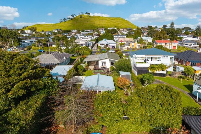 Photo of property in 44 Mcintyre Road, Mangere Bridge, Auckland, 2022