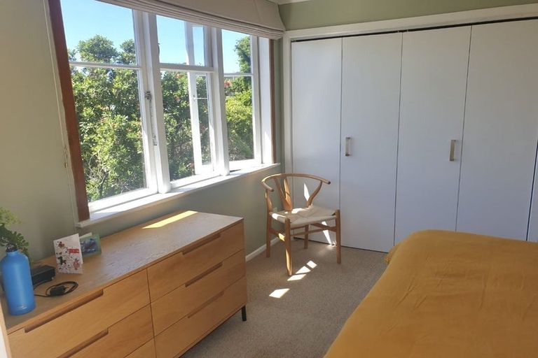 Photo of property in 7 Kingston Heights Road, Kingston, Wellington, 6021