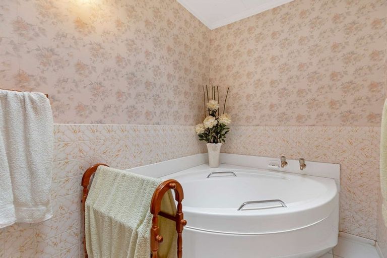 Photo of property in 43 Kentucky Way, Awapuni, Palmerston North, 4412