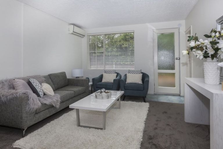 Photo of property in 2/40 Leinster Road, Merivale, Christchurch, 8014