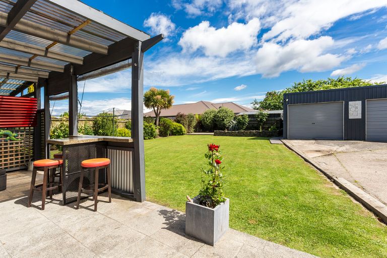 Photo of property in 17 Thames Street, Mosgiel, 9024