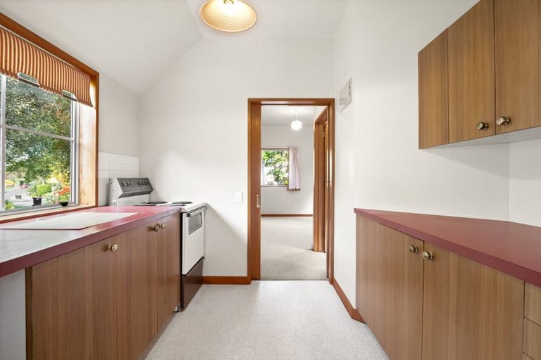 Photo of property in 100 Glenross Street, Glenross, Dunedin, 9011