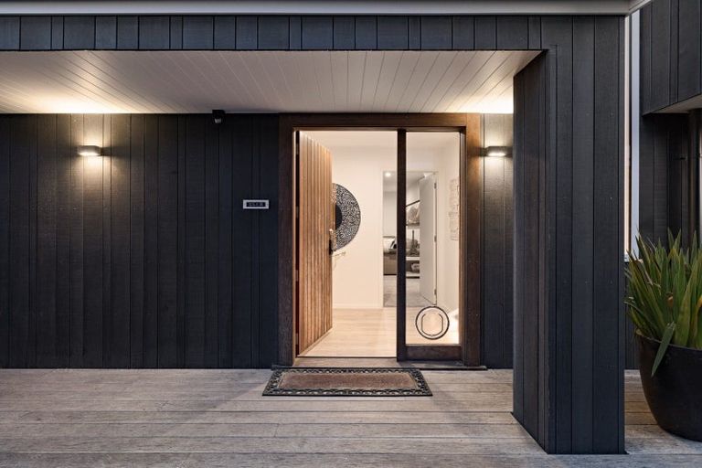 Photo of property in 112 Karewa Parade, Papamoa Beach, Papamoa, 3118