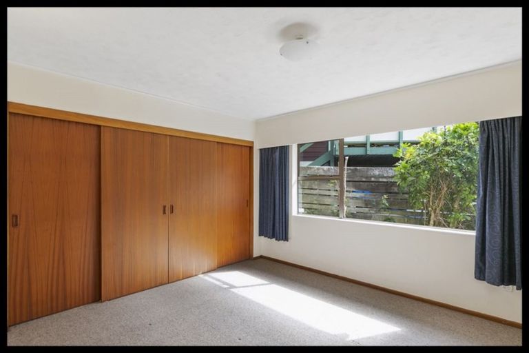 Photo of property in 53 Amapur Drive, Khandallah, Wellington, 6035