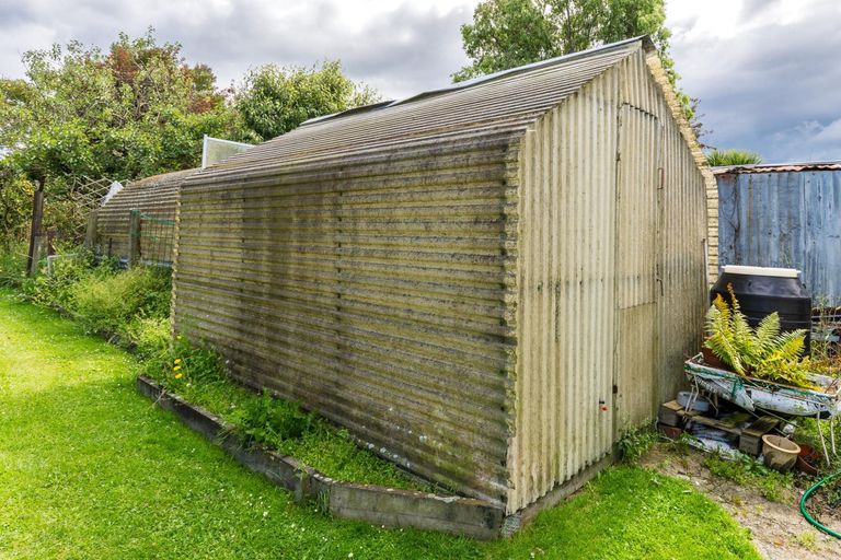 Photo of property in 70 Rhodes Street, Waimate, 7924