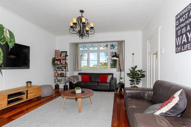 Photo of property in 18 David Street, Westown, New Plymouth, 4310