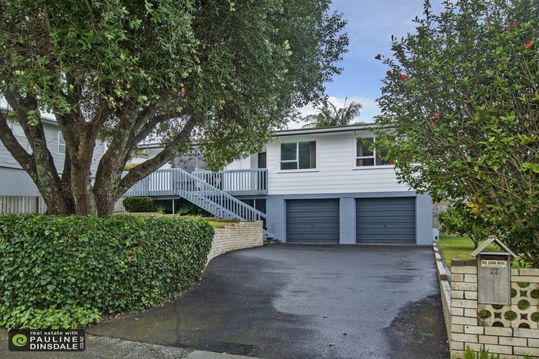 Photo of property in 17 Tait Street, Te Kamo, Whangarei, 0112