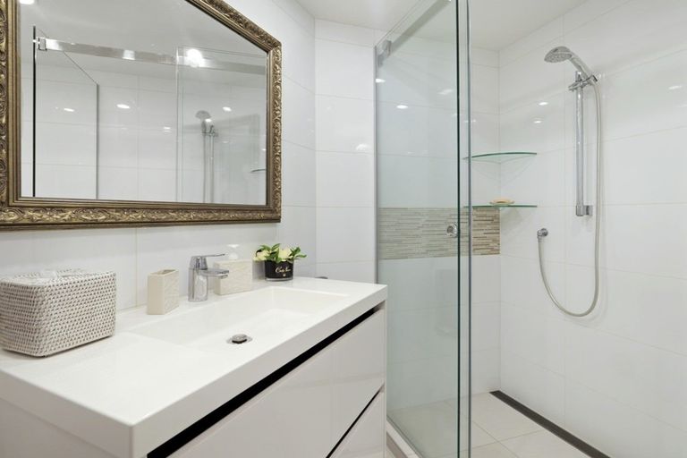 Photo of property in 1/31 Craig Road, Milford, Auckland, 0620