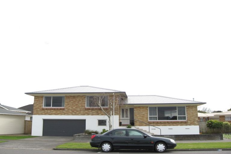 Photo of property in 6 Normanby Street, Fitzroy, New Plymouth, 4312