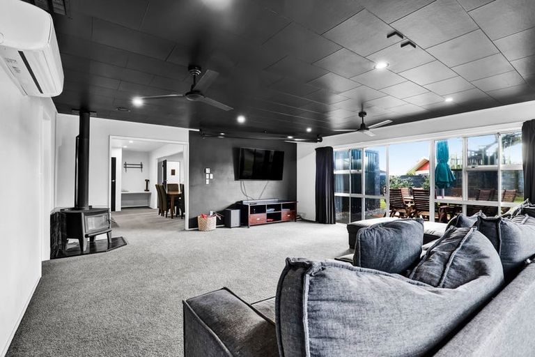 Photo of property in 52 Murray Avenue, Hawera, 4610